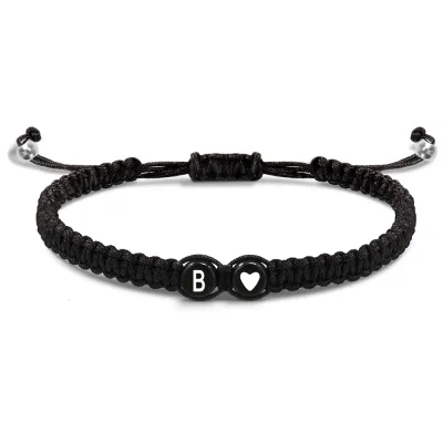 Bracelet cœur à initiale, chaîne corde