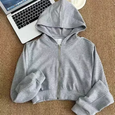 Cardigan court à capuche zippé en coton – image 3
