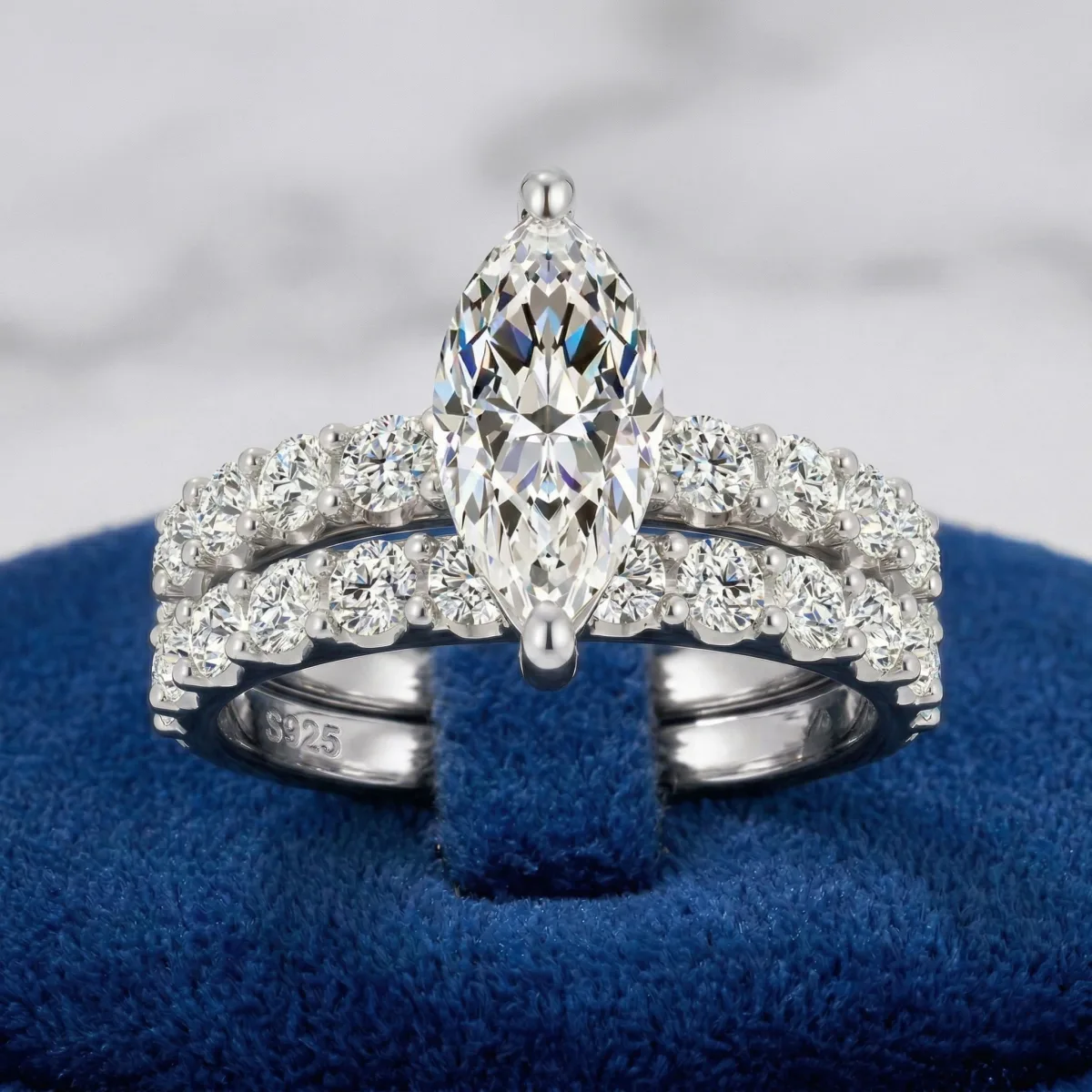 Ensemble de bagues moissanite taille poire
