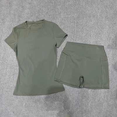 Ensemble de sport femme haut et short uni