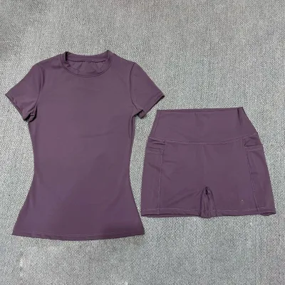 Ensemble de sport femme haut et short uni – image 3