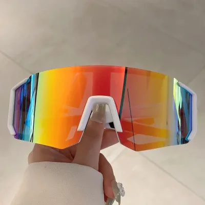 Lunettes de soleil carrées, monture plastique