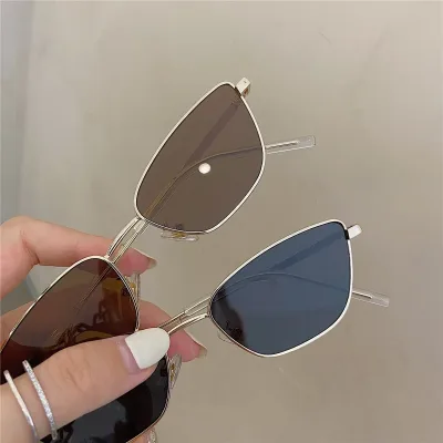 Lunettes de soleil œil de chat, verres marron – image 3